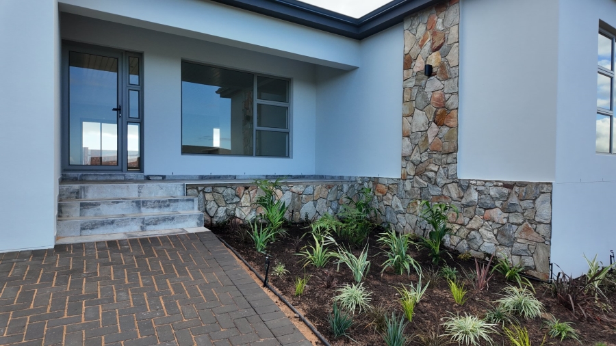 3 Bedroom Property for Sale in Stilbaai Wes Western Cape